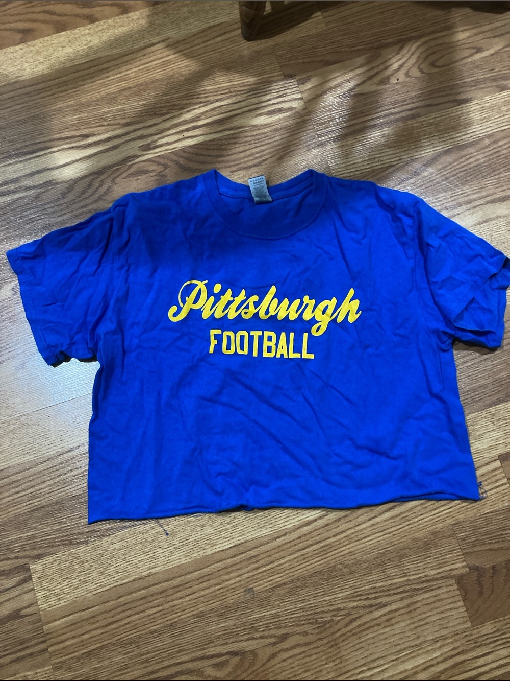 Gildan Royal Blue Crop T-Shirt with Yellow Pittsburgh Football Script